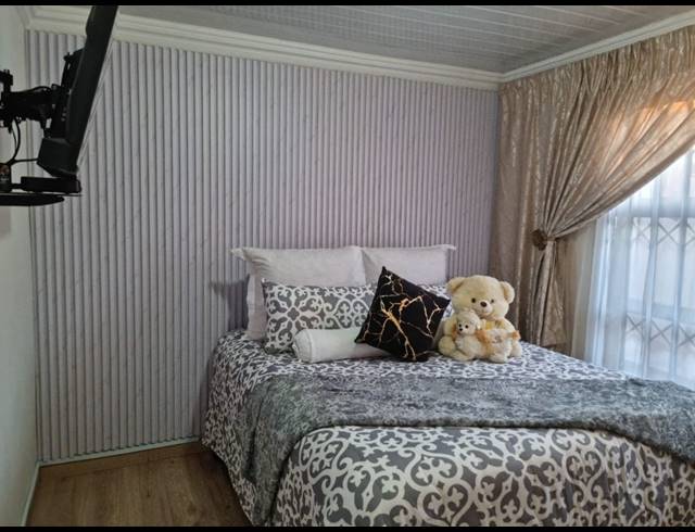 2 BEDROOM HOUSE FOR SALE IN SEBOKENG ZONE 11